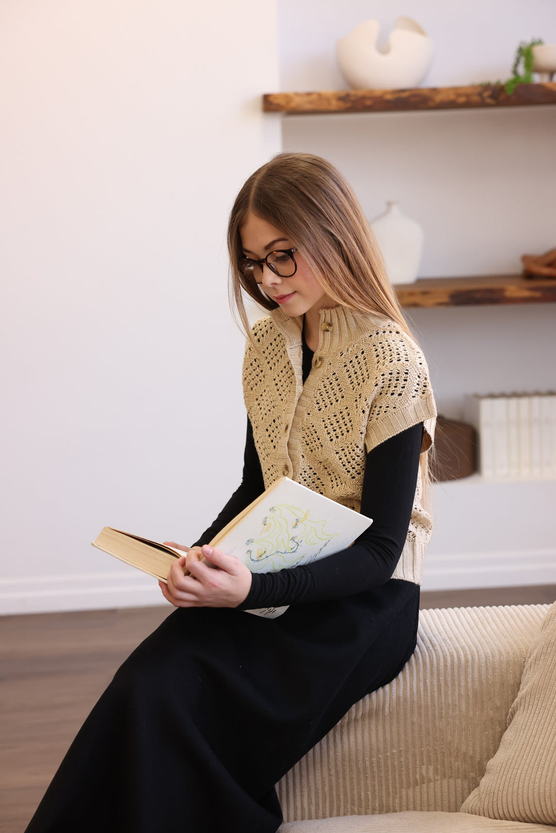 vest wool crochet button up - beige