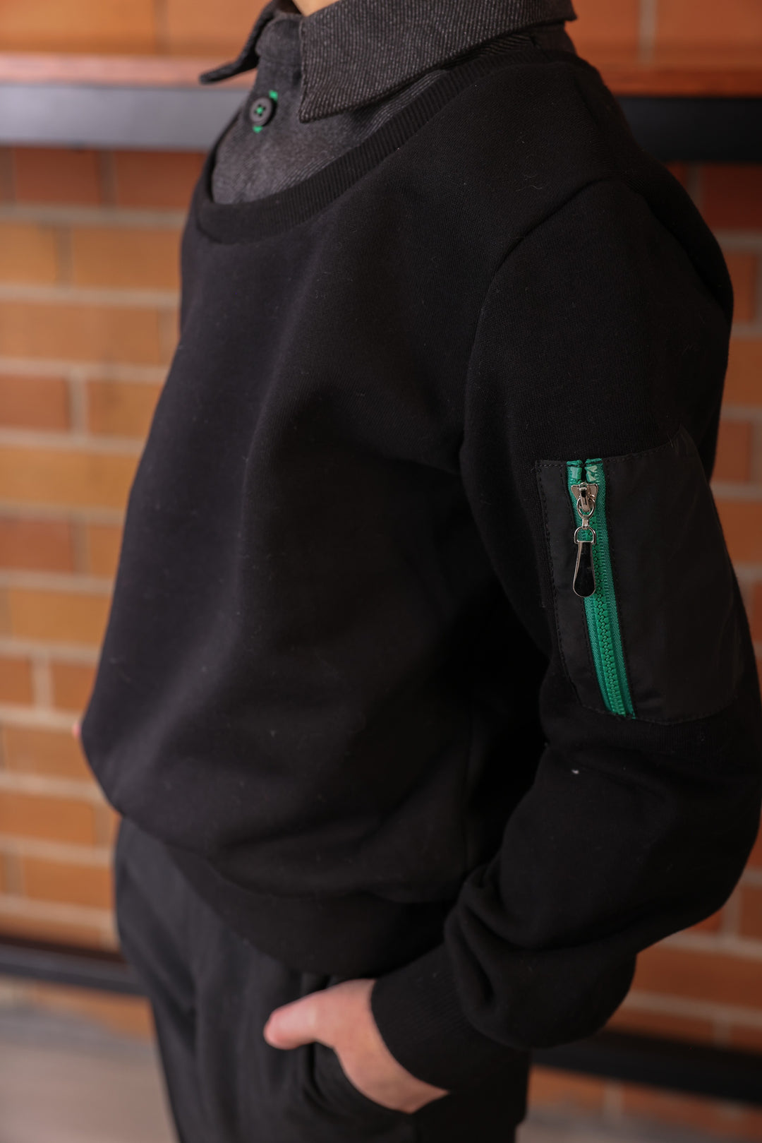 top l/s zipper sweatshirt with attached denim collar - black