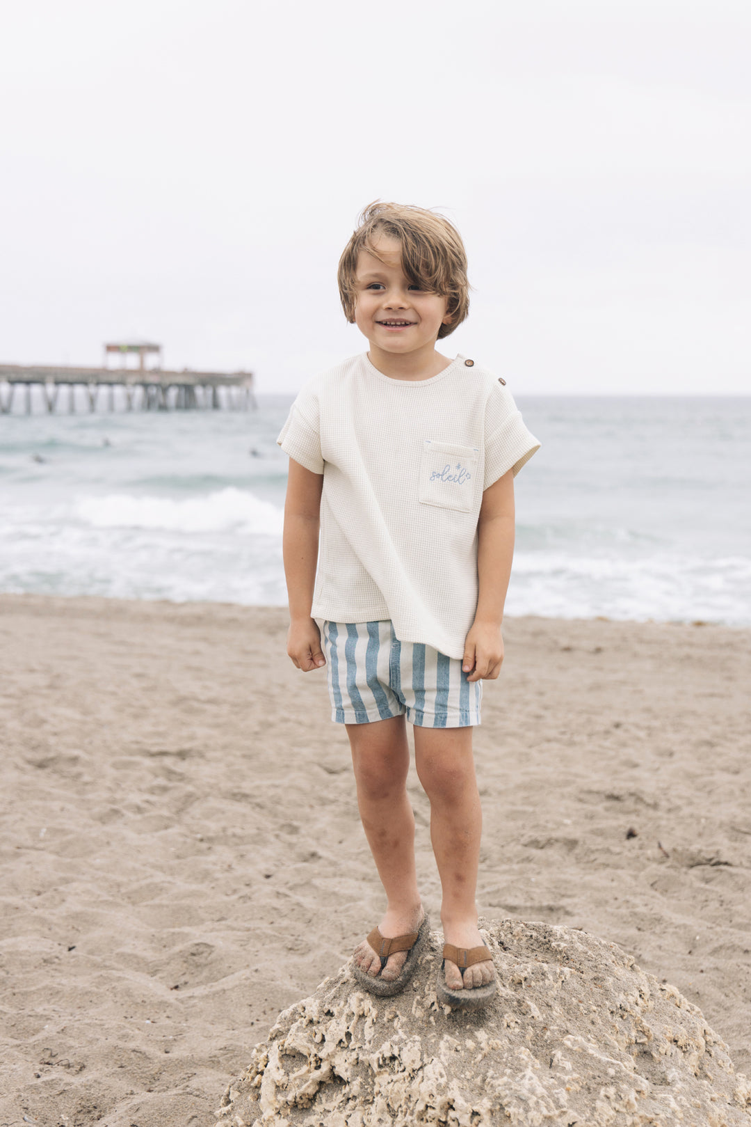 tee s/s waffle pocket with applique - cream