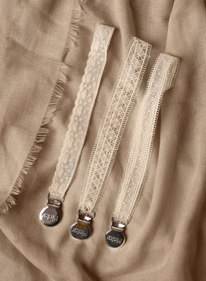 pacifier clip lace - diagonal line