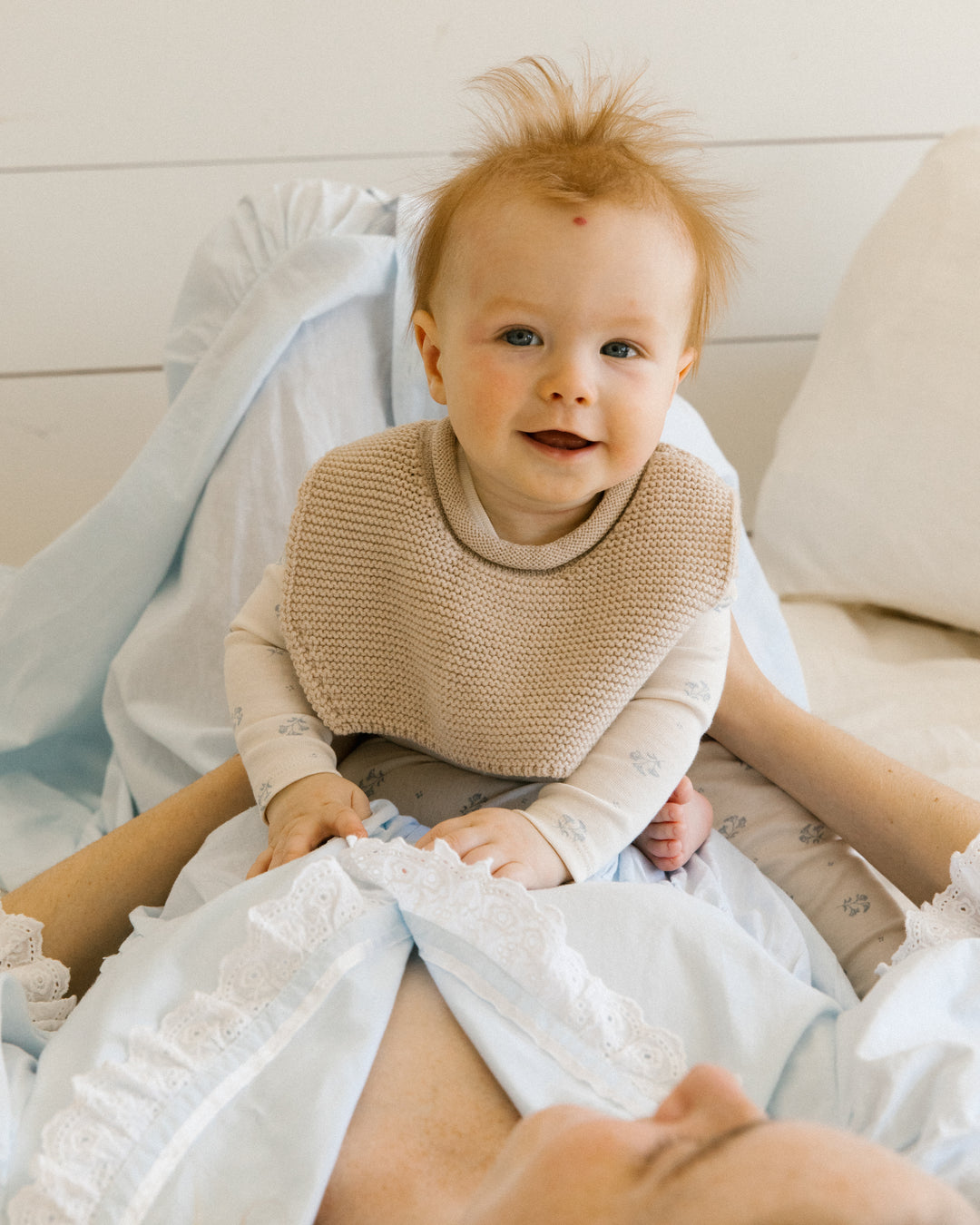 set knit top and pants printed scalloped with bonnet - bluet