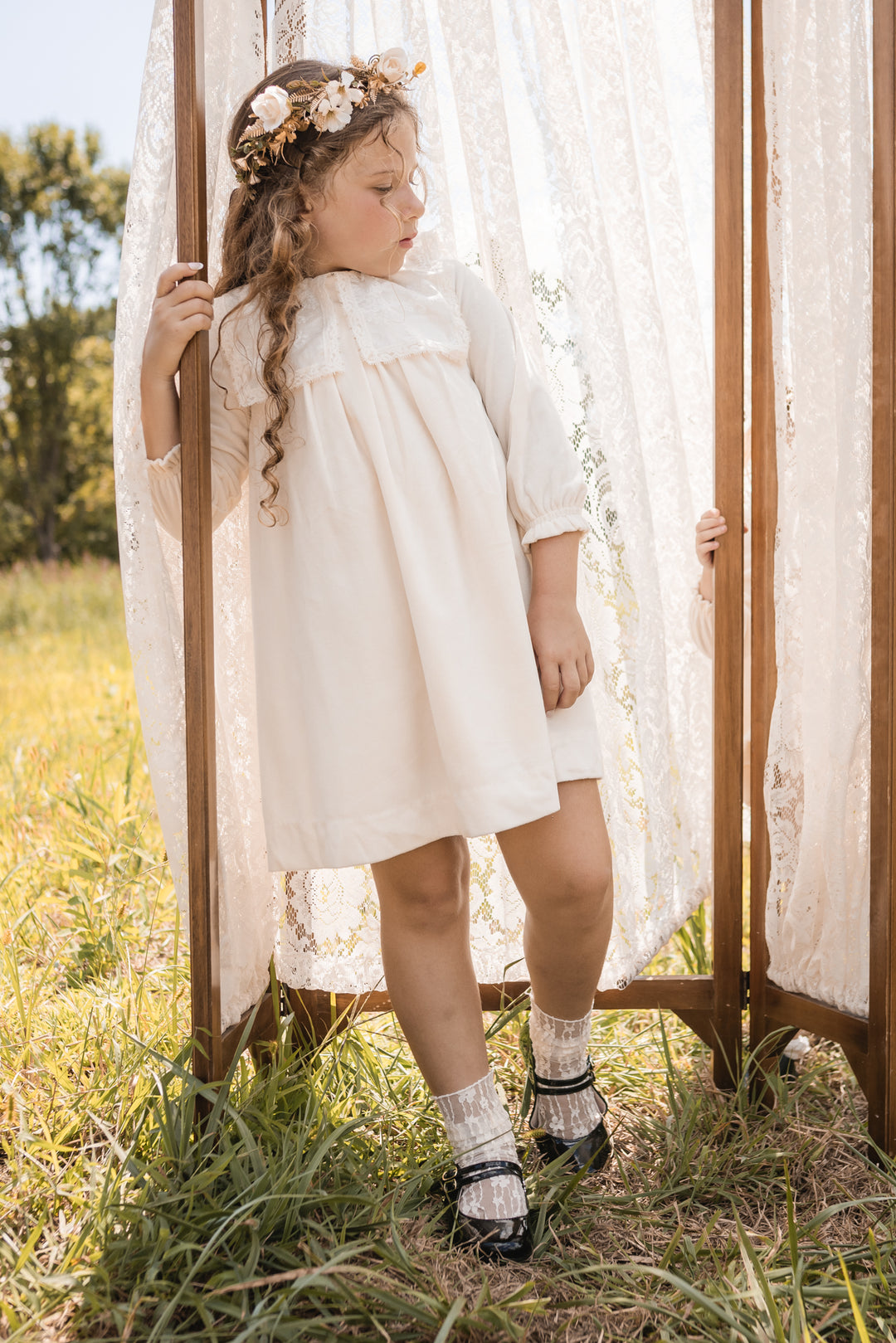 dress velvet antique lace collar - cream