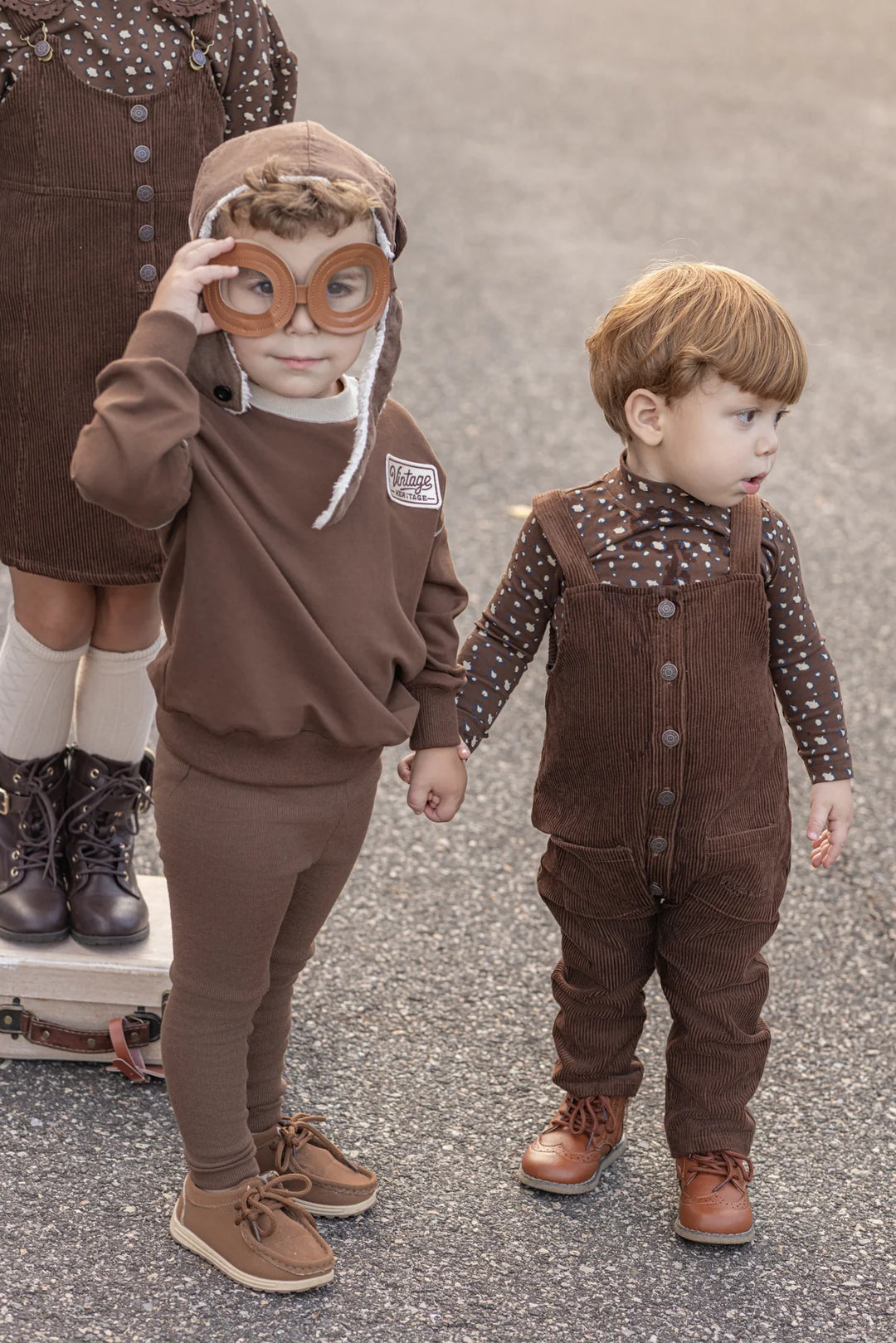 set outfit leopard print mockneck and corduroy overalls - brown