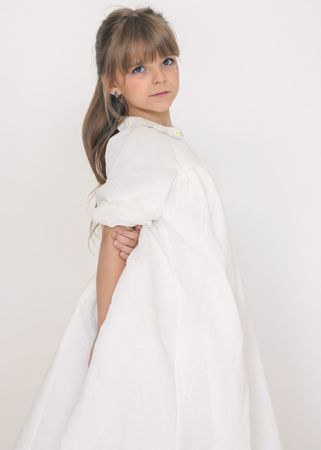 gown empire style jacquard with scalloped collar - white