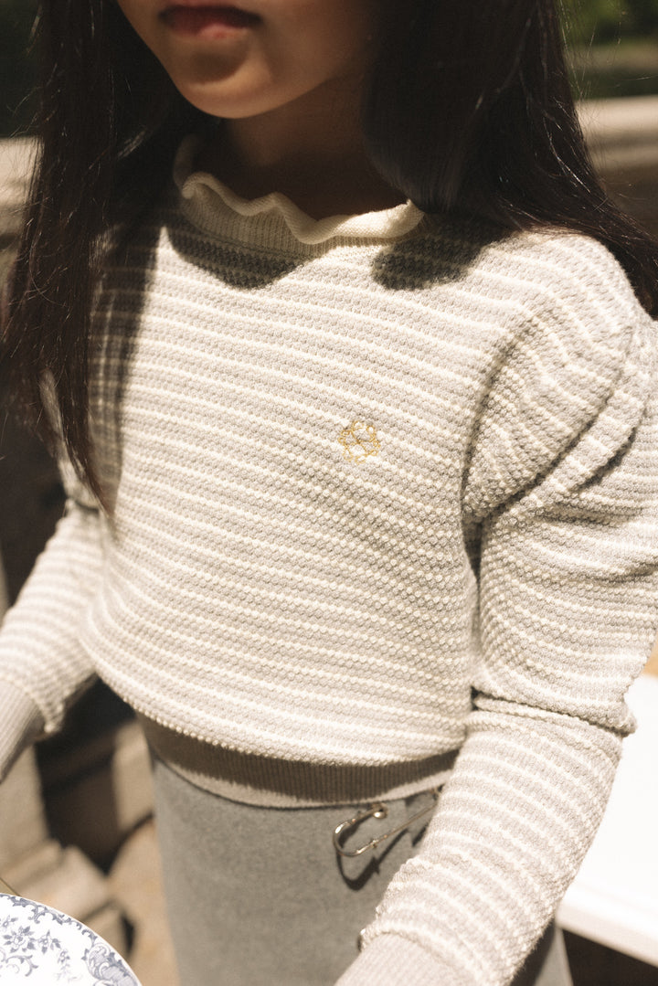 top l/s knitted stripe sweater with raw neckline - grey