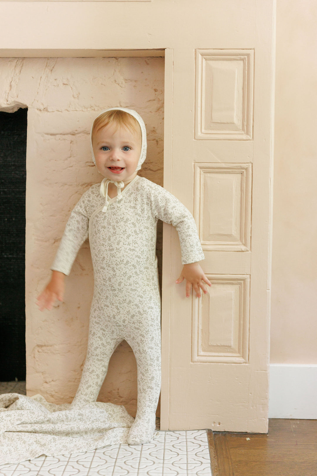 footie vine print with bonnet - ivory/sage