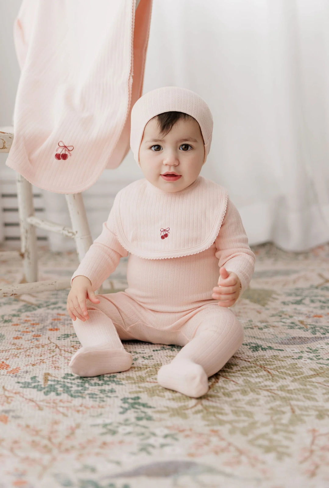 footie bow pattern print with beanie - pink