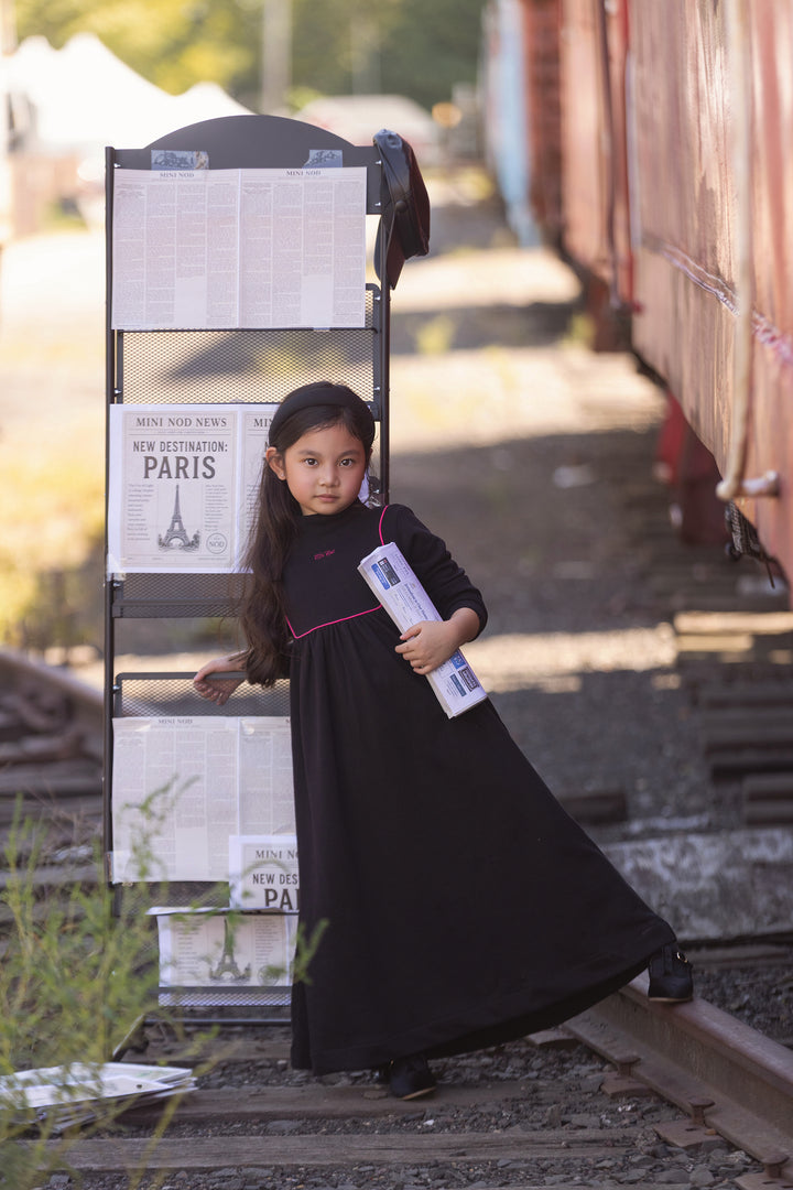maxi dress up neck piping - black/pink