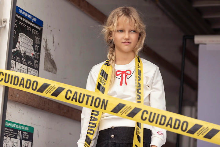 top l/s graphic collar sweatshirt - white/red print-310