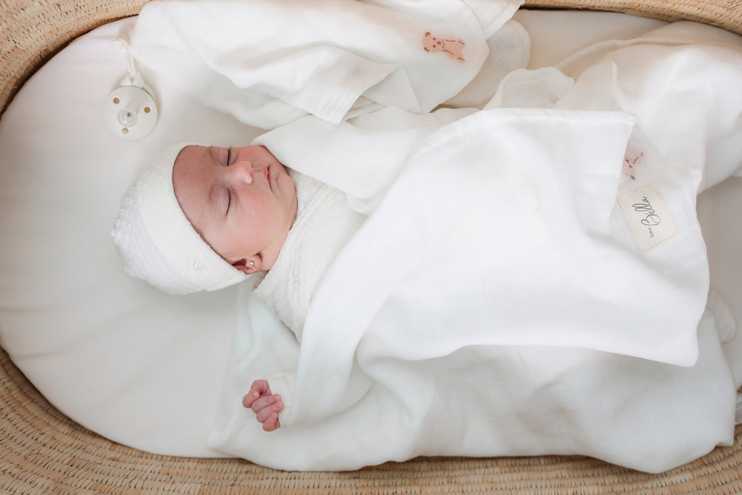 swaddle embroidered teddy gauze and lovey set - white/pink