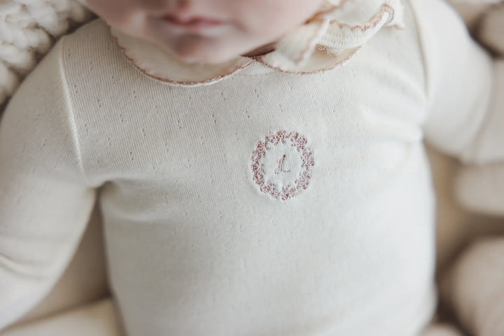 set footie embroidered emblem with bonnet and blanket - cream/pink