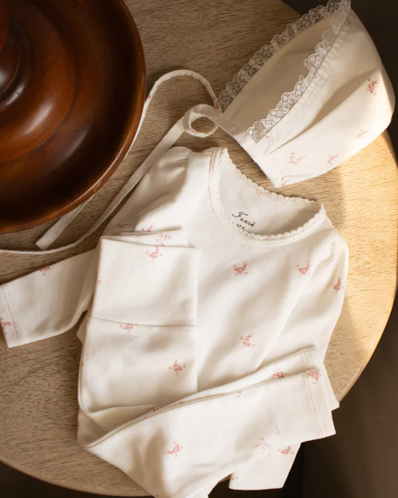 set outfit scalloped puff sleeve top and leggings with bonnet - folk bunny