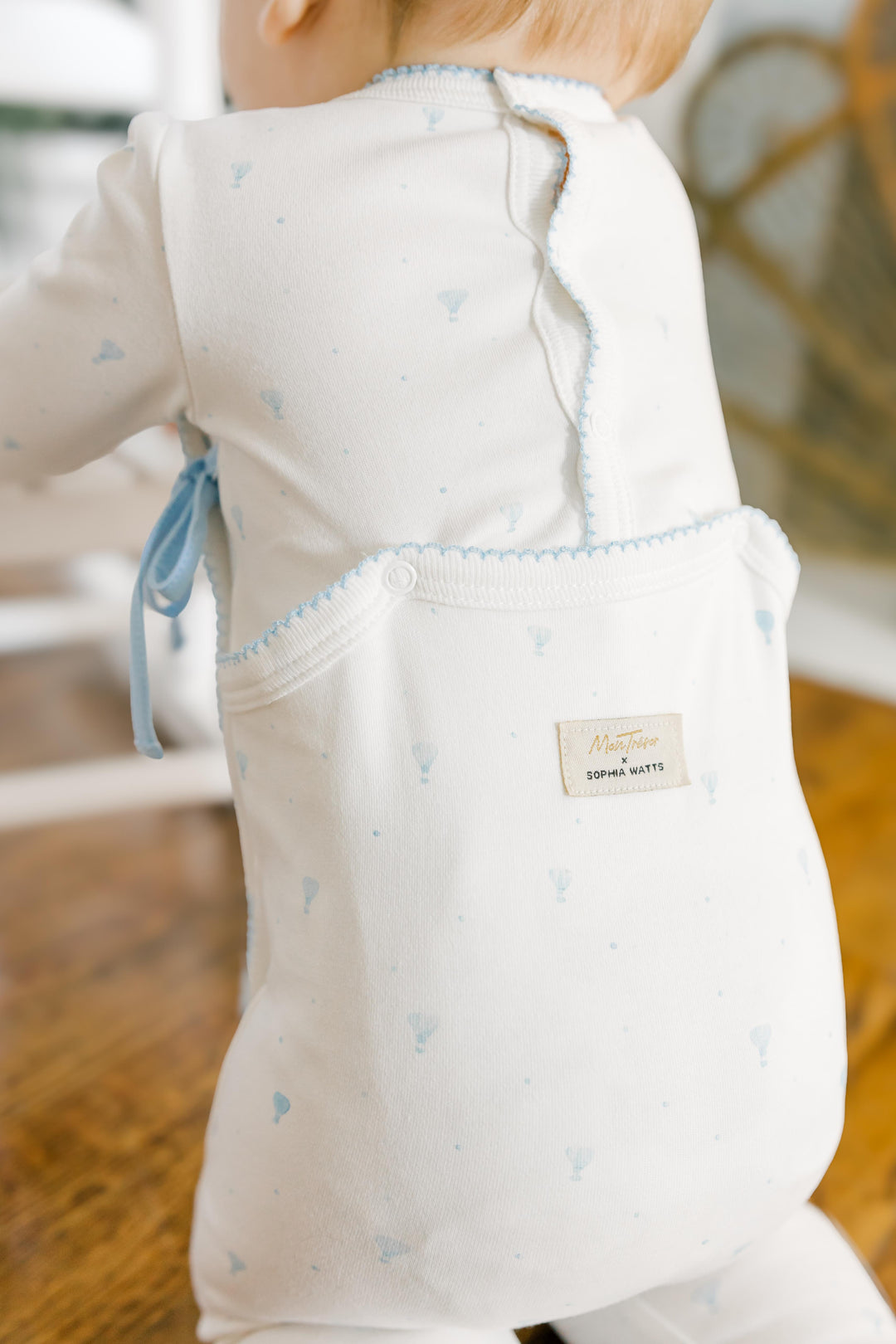 footie balloon wrap - ivory