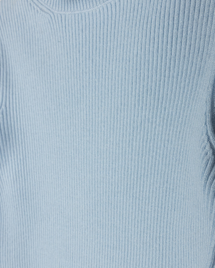 top l/s ribbed ruffle neck - light blue
