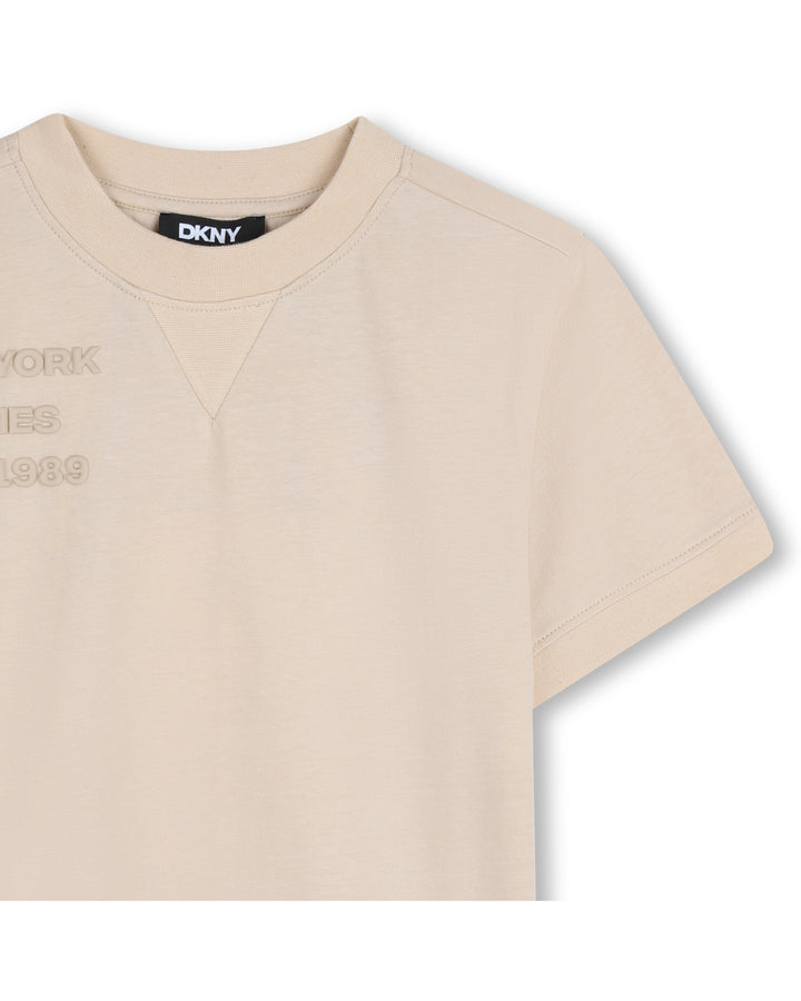 tee s/s embossed logo - sand-20p