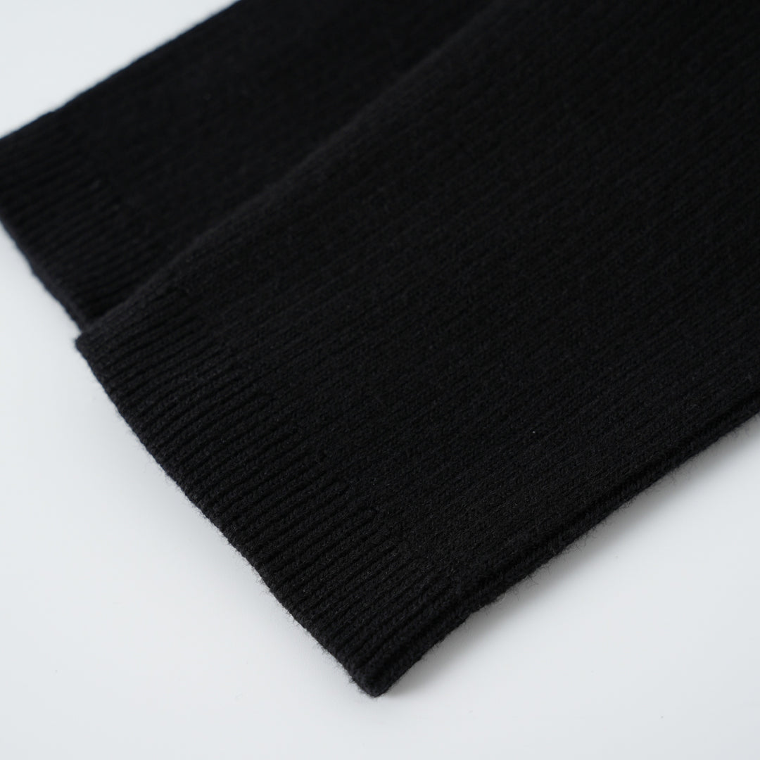 top l/s knit sweater with contrast collar - black/cream