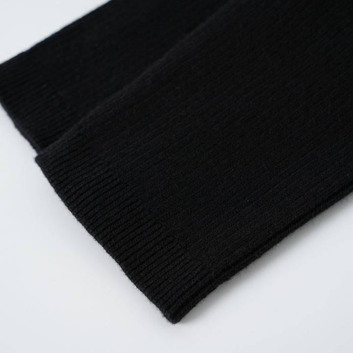 top l/s knit sweater with contrast collar - black/cream