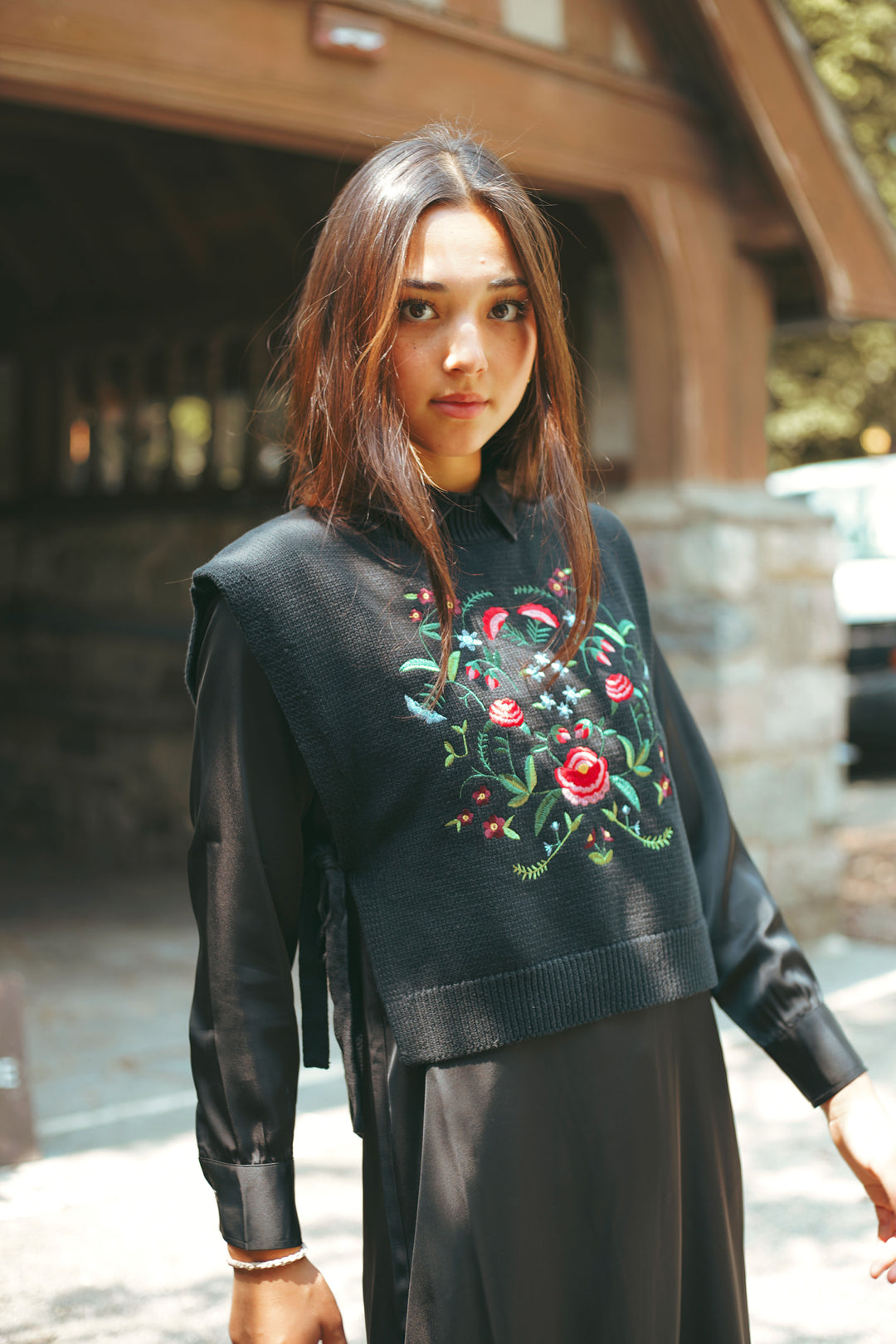 vest embroidered knit with side ties - black