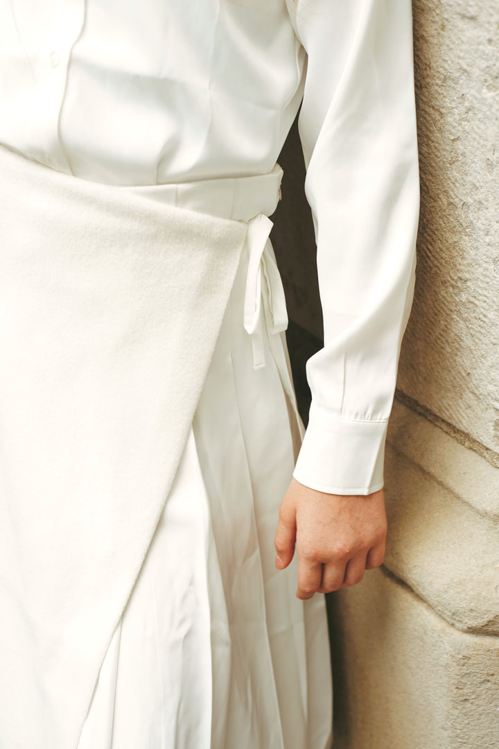 shirt l/s satin blouse - white