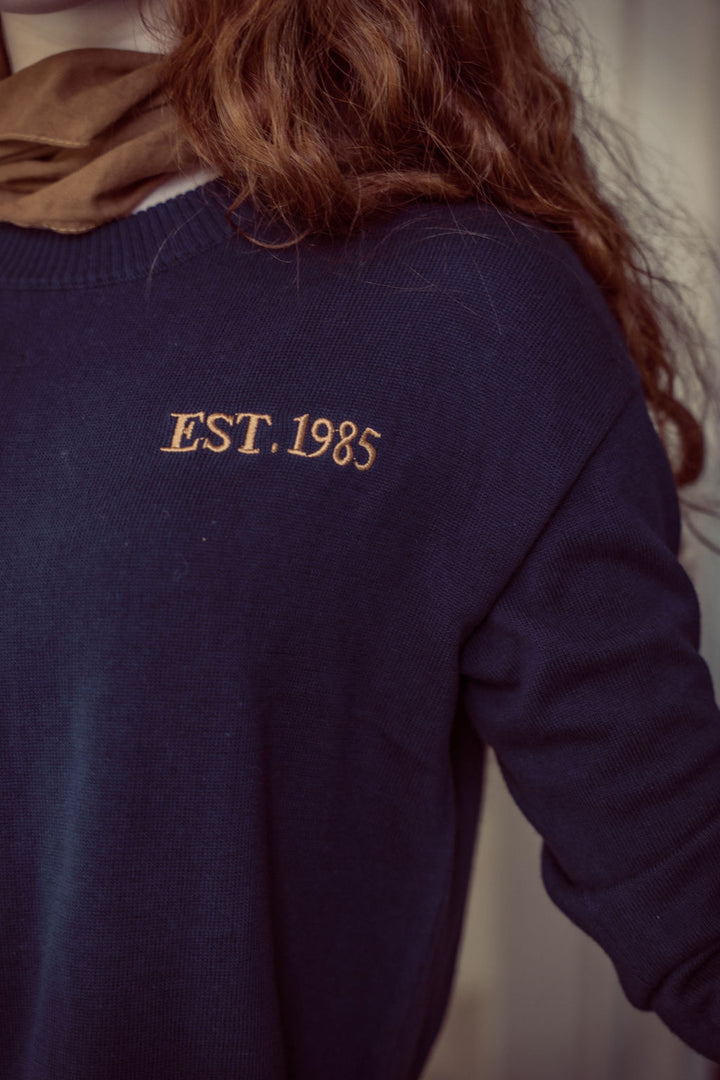 top l/s est 1985 boxy sweater - navy
