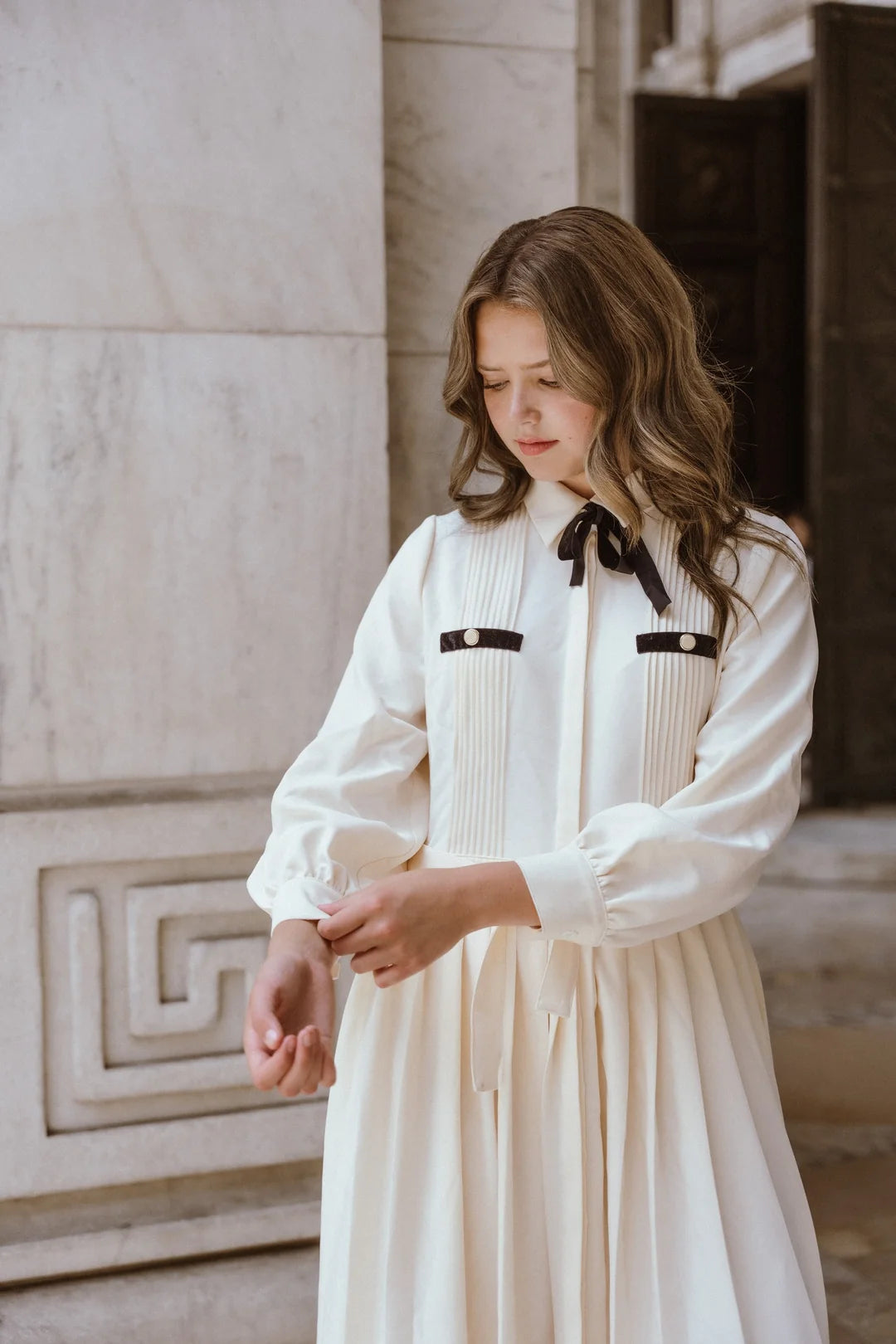 dress pleated bow detail shirt style - cream