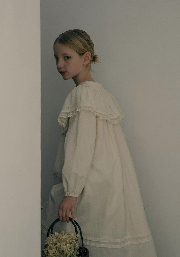 dress laced trim cape - ivory