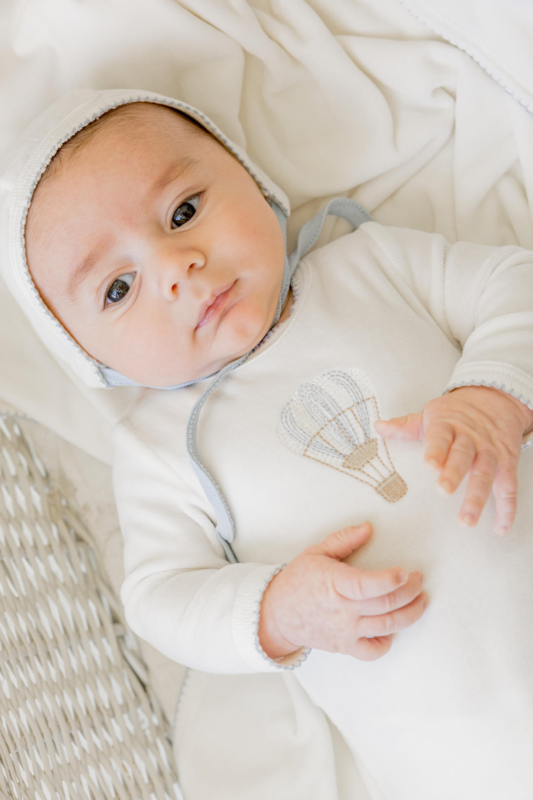 set footie embroidered balloon with bonnet and blanket - ivory