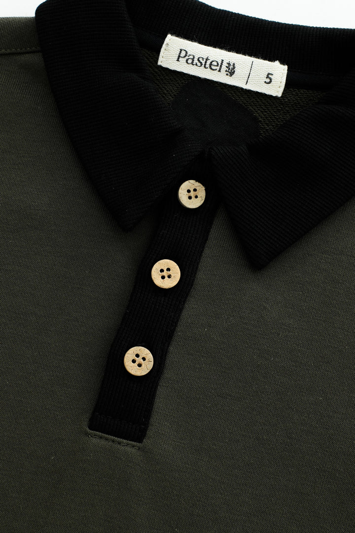 polo with contrast collar - olive