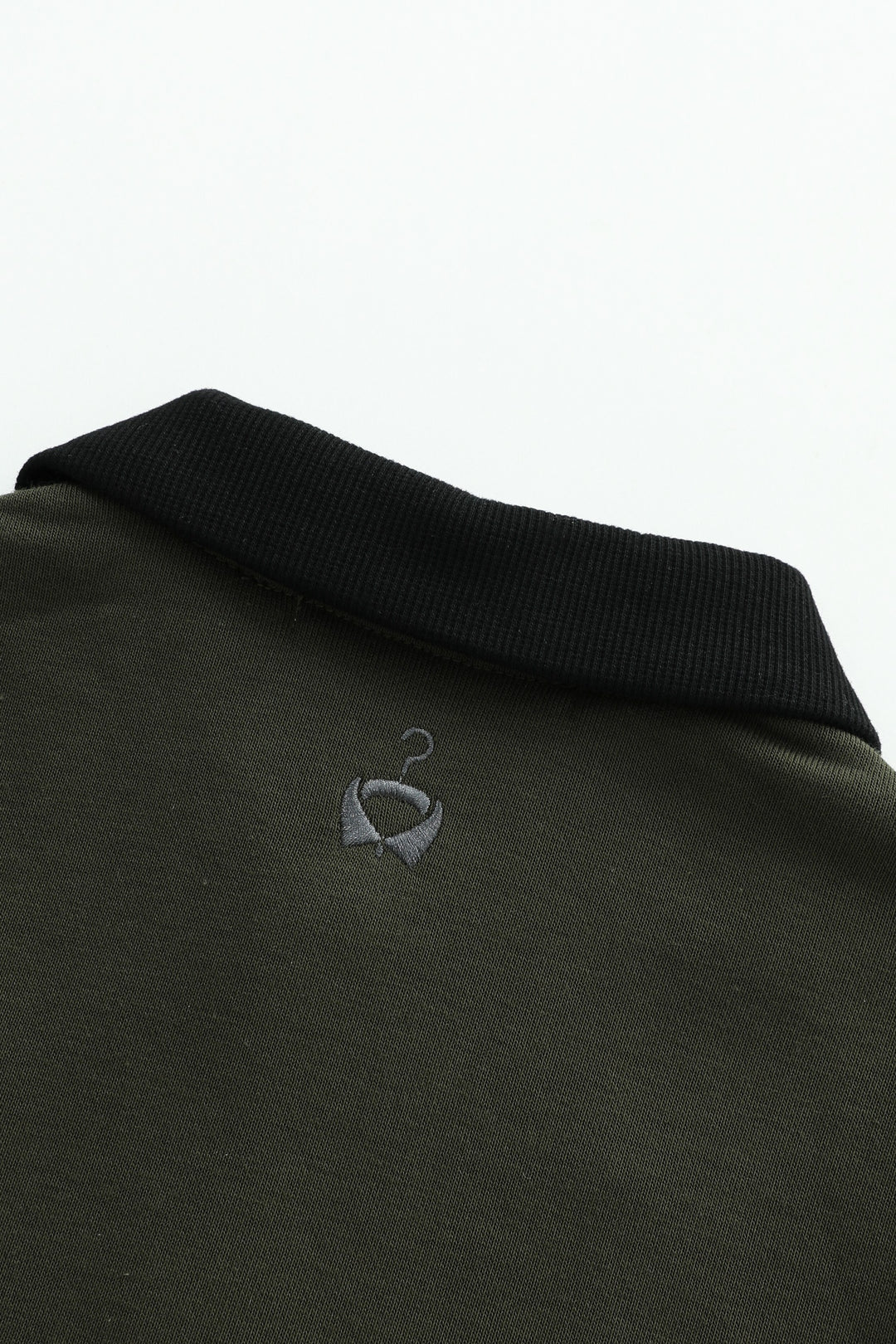 polo with contrast collar - olive
