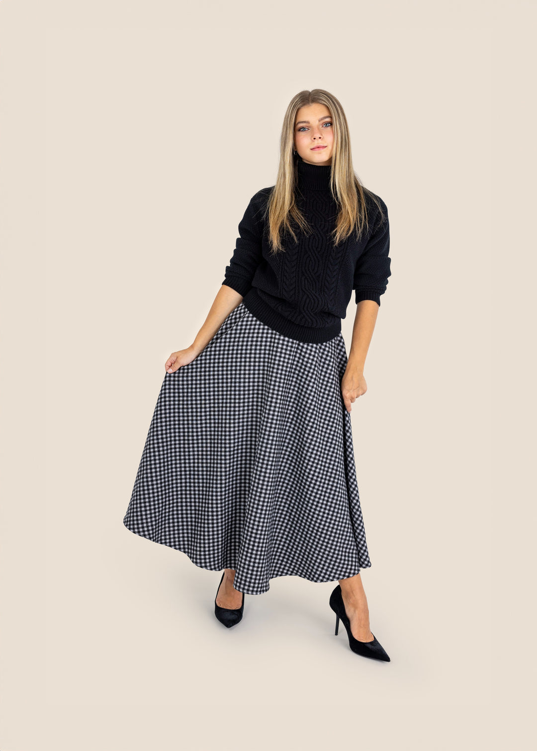 checkered circle skirt - black checkered