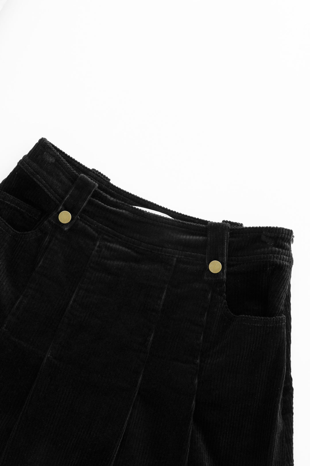 front pleated corduroy skirt - black