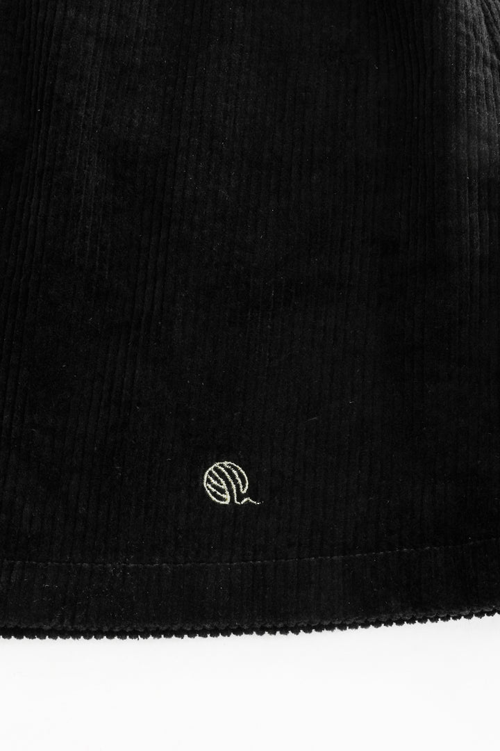 front pleated corduroy skirt - black