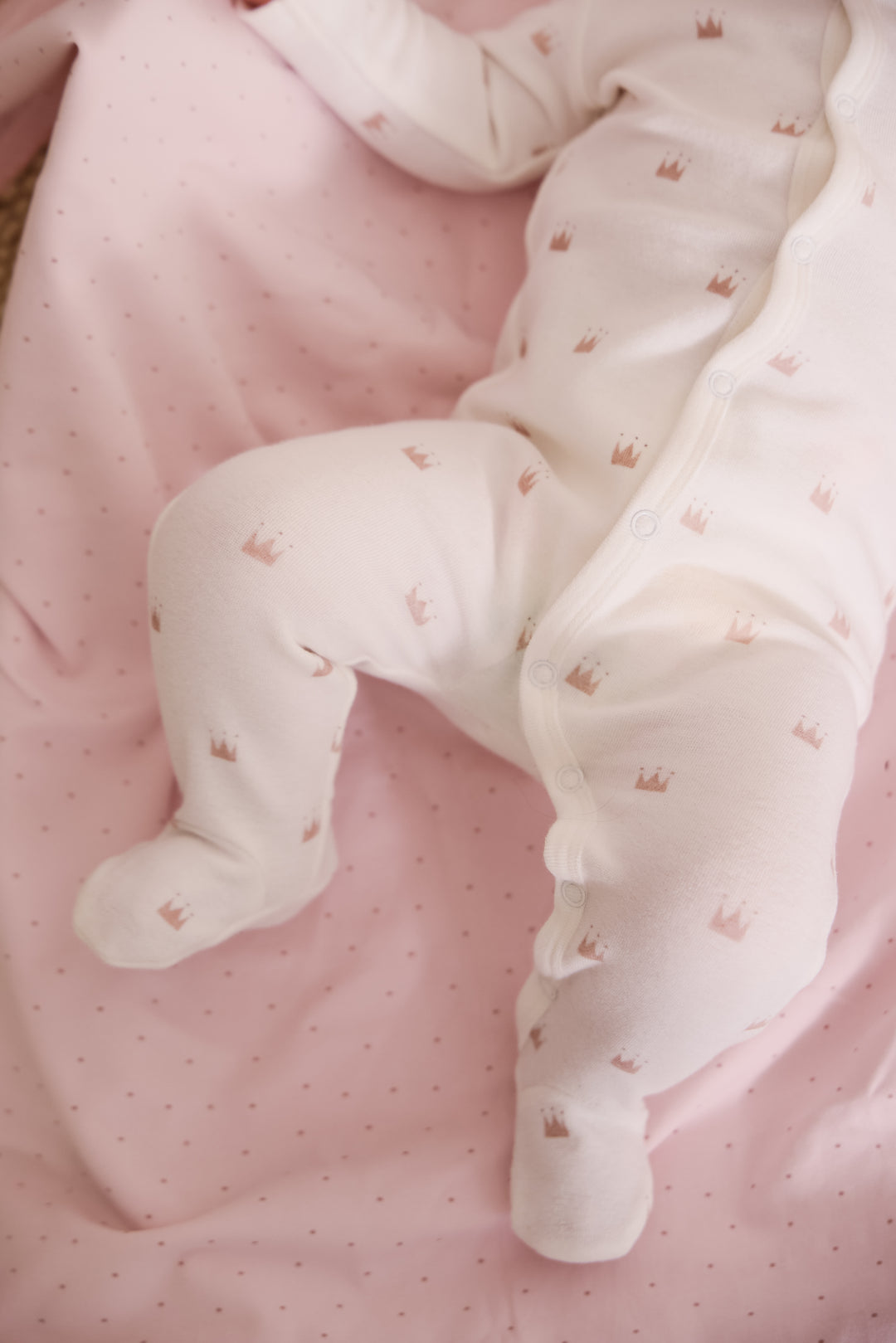 footie crown print - pink
