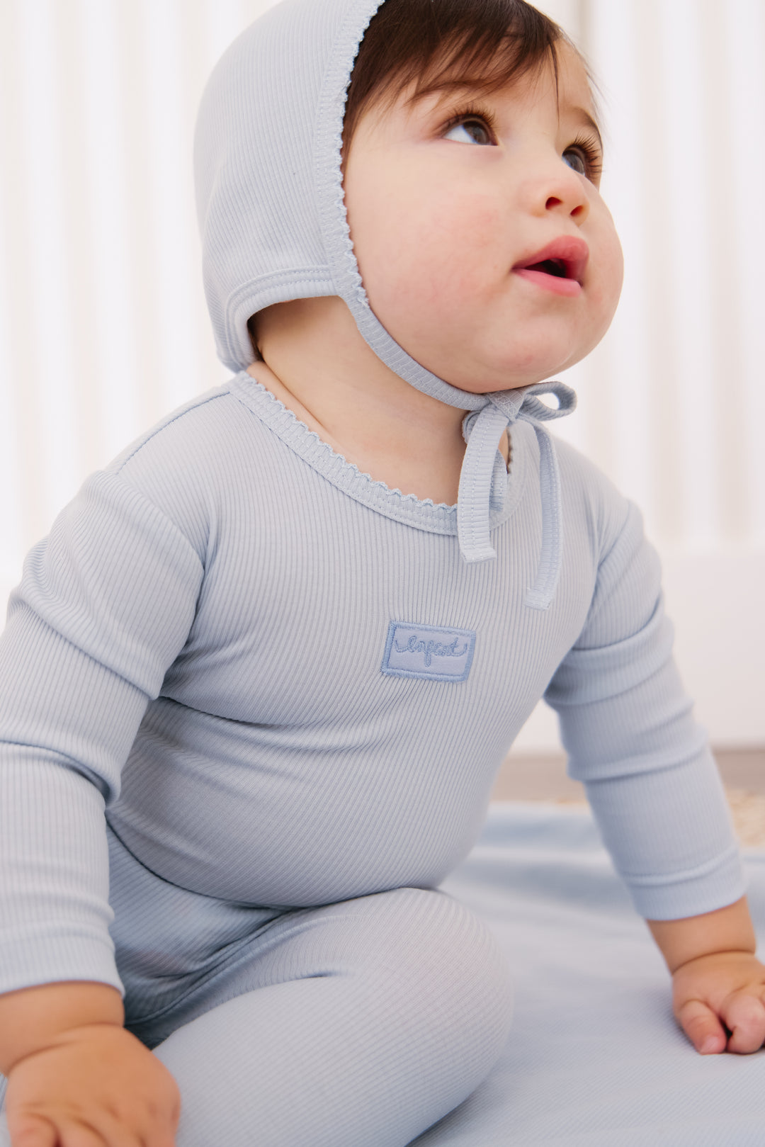 footie textured wave patch with bonnet - blue