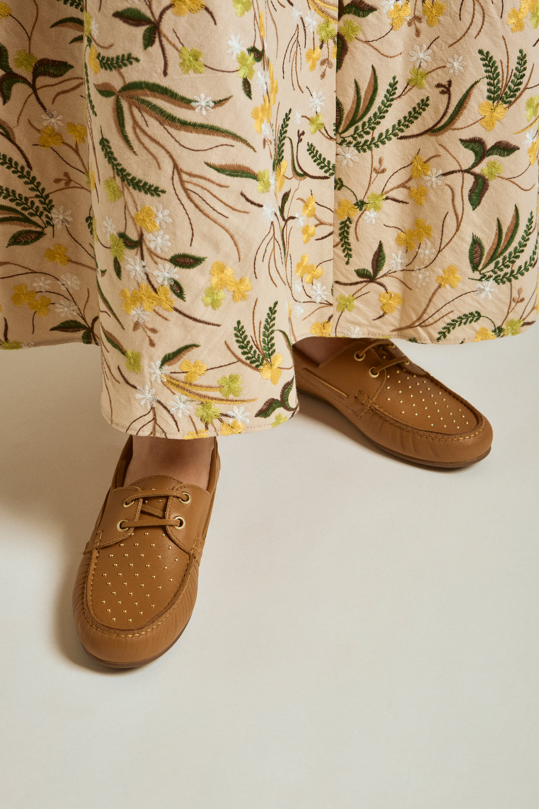 set outfit leaf embroidered puff sleeve blouse and skirt - nature