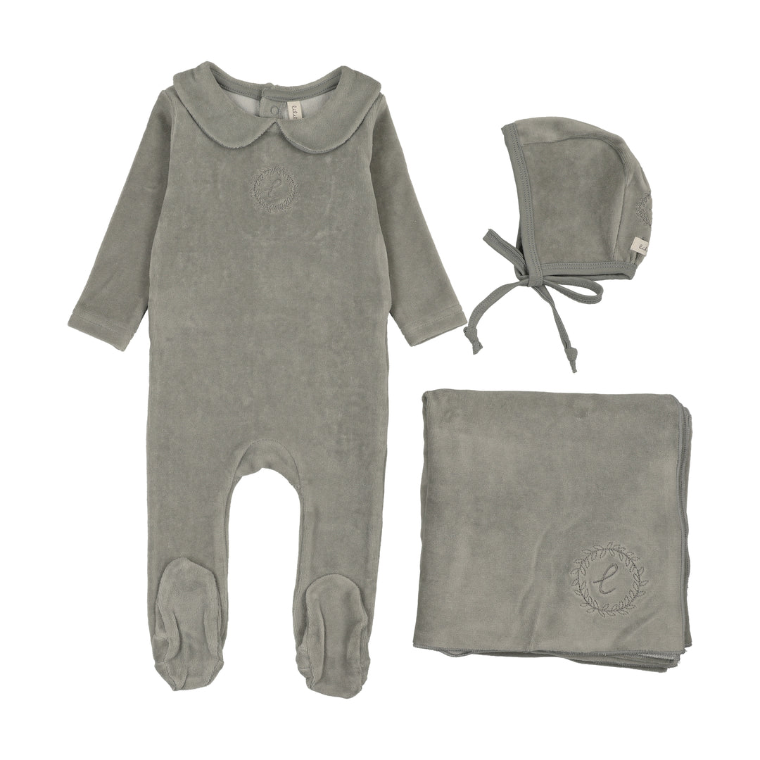 set footie velour crest emblem with bonnet and blanket - light blue
