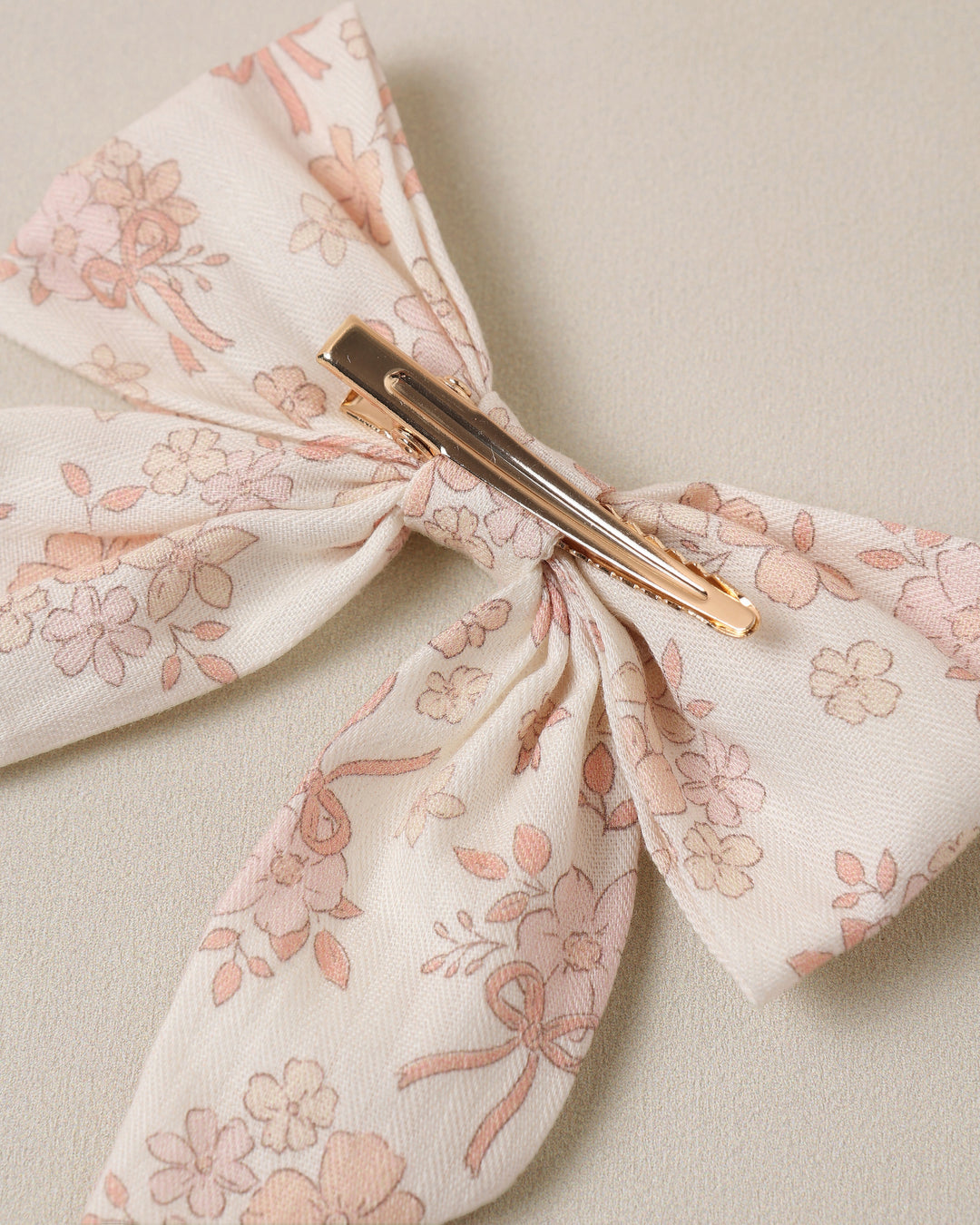 clip floral print bow - ivory