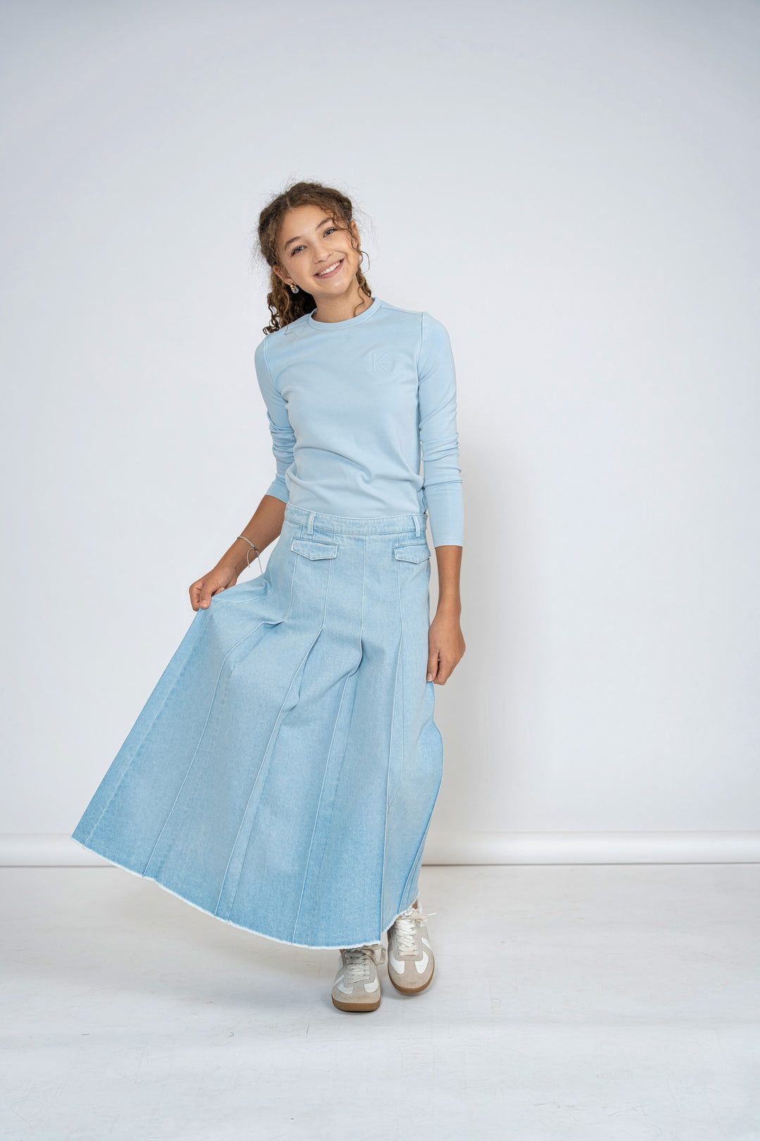 skirt denim pleated with fringed hem - light blue