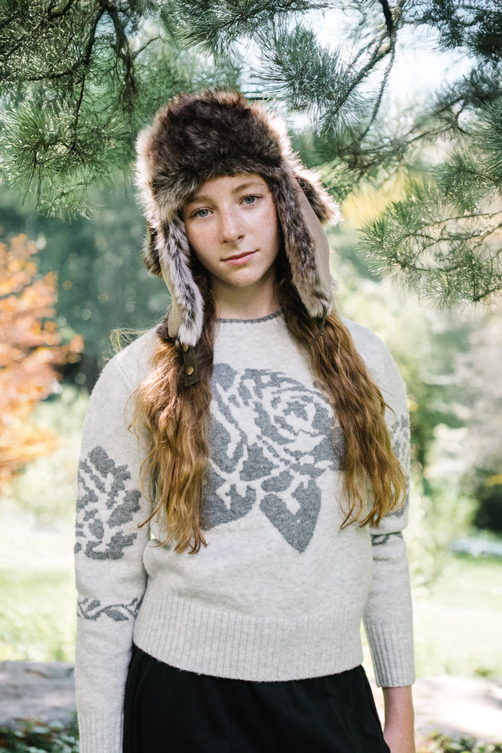 top l/s bold rose sweater - grey