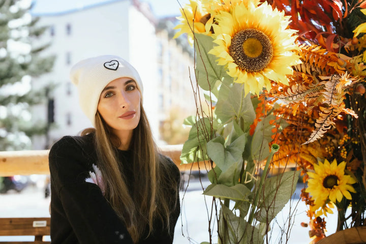 beanie woven heart logo cuffed - cream