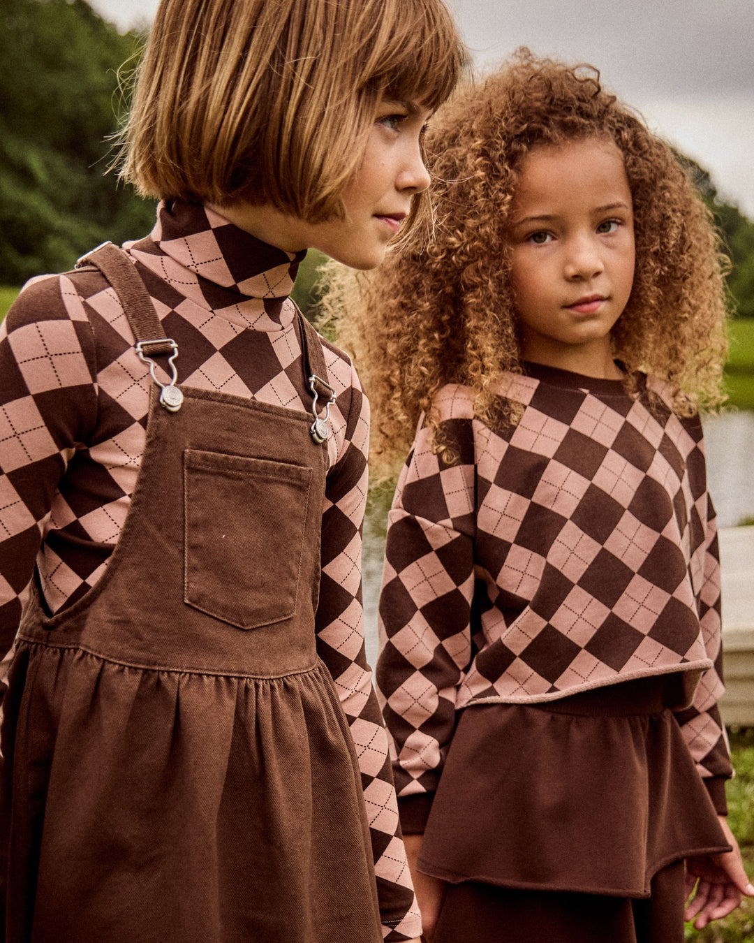 top l/s argyle turtleneck - brown