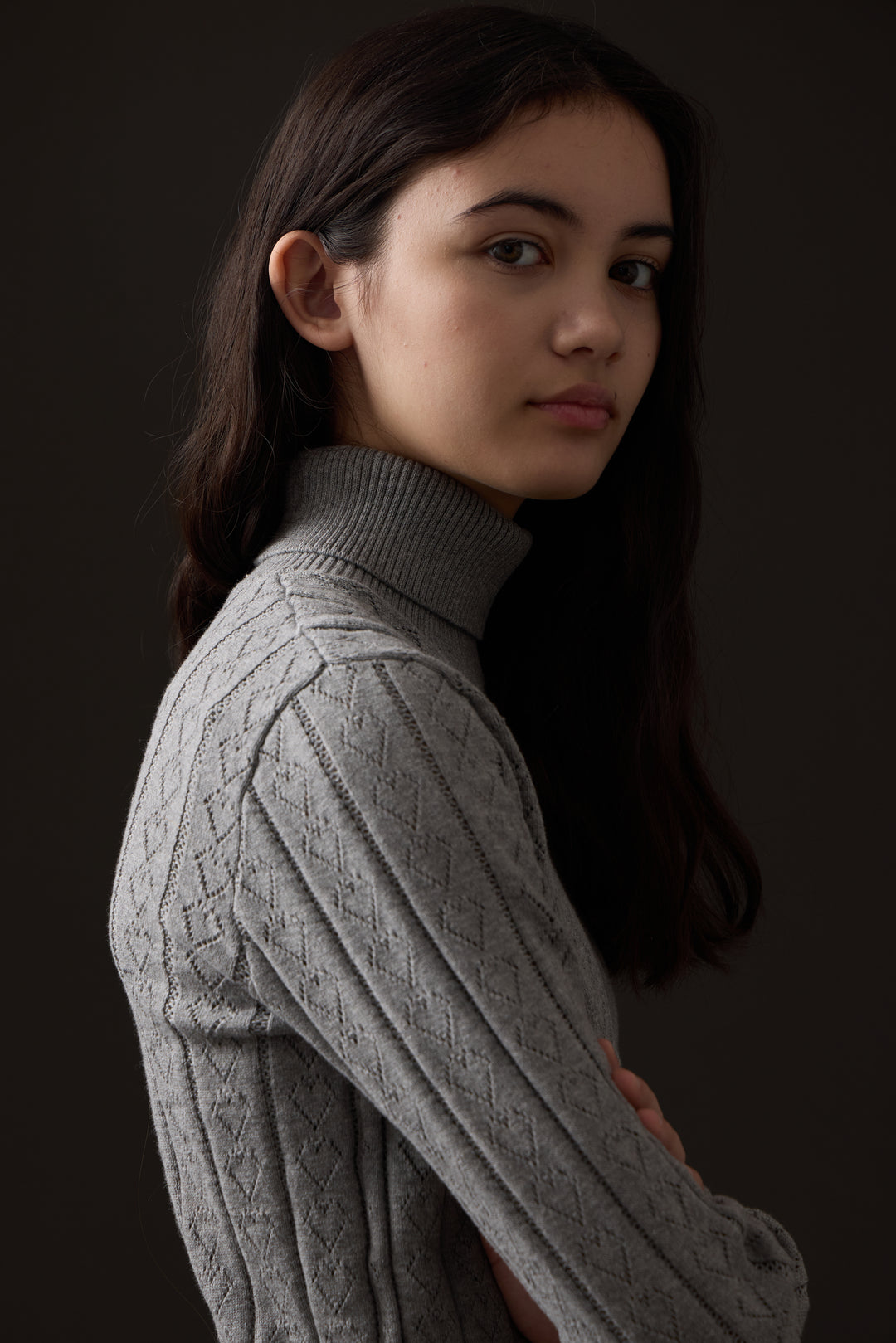 top l/s pointelle heart turtleneck - grey