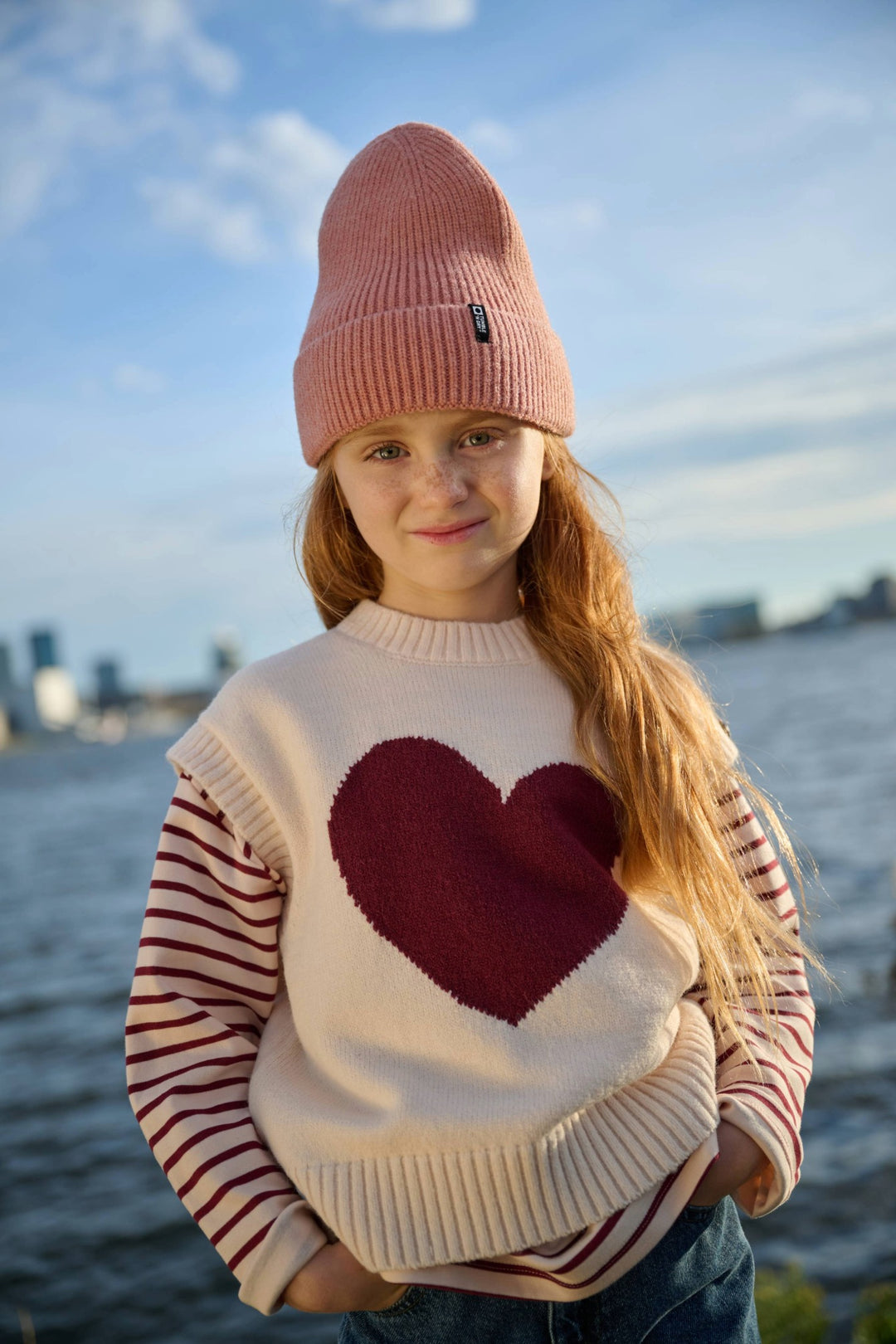 vest knit heart - pale peach