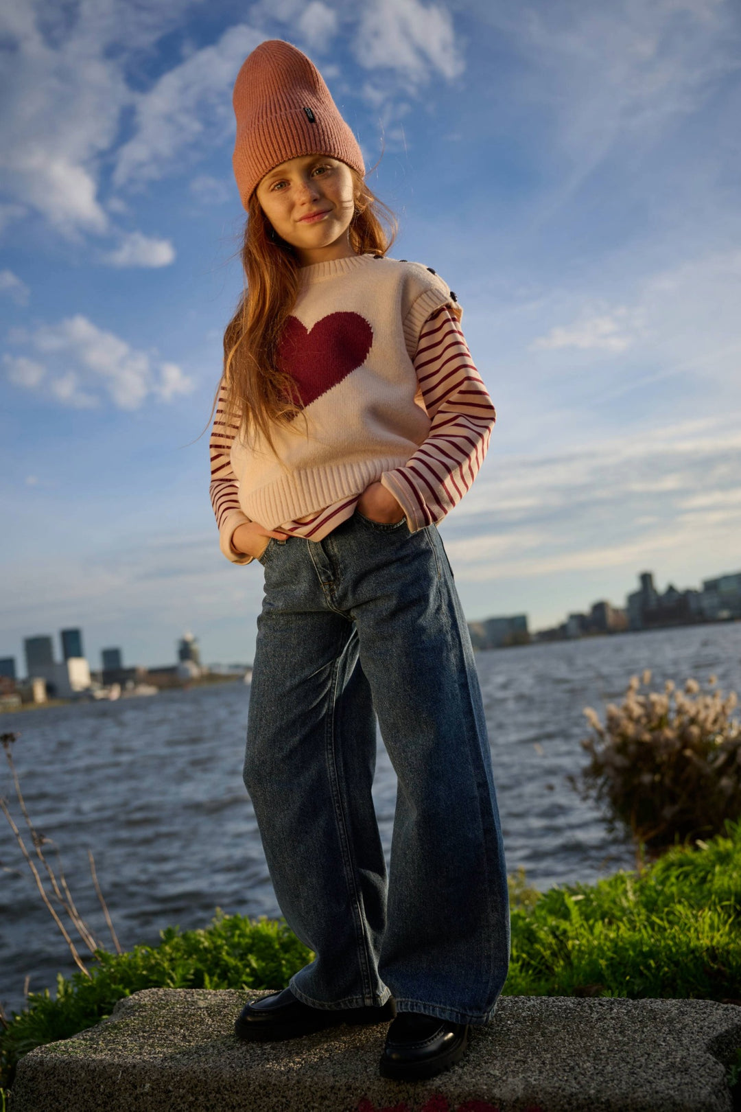 vest knit heart - pale peach