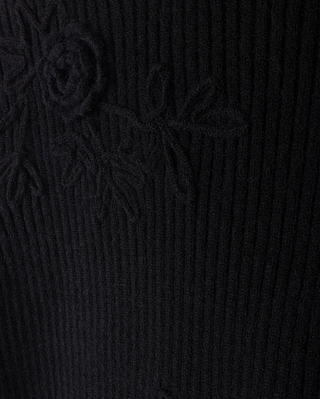 top l/s ribbed chunky embroidered turtleneck - black