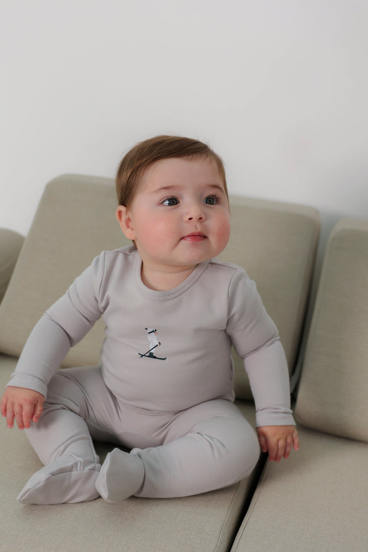 footie skiing - cloud