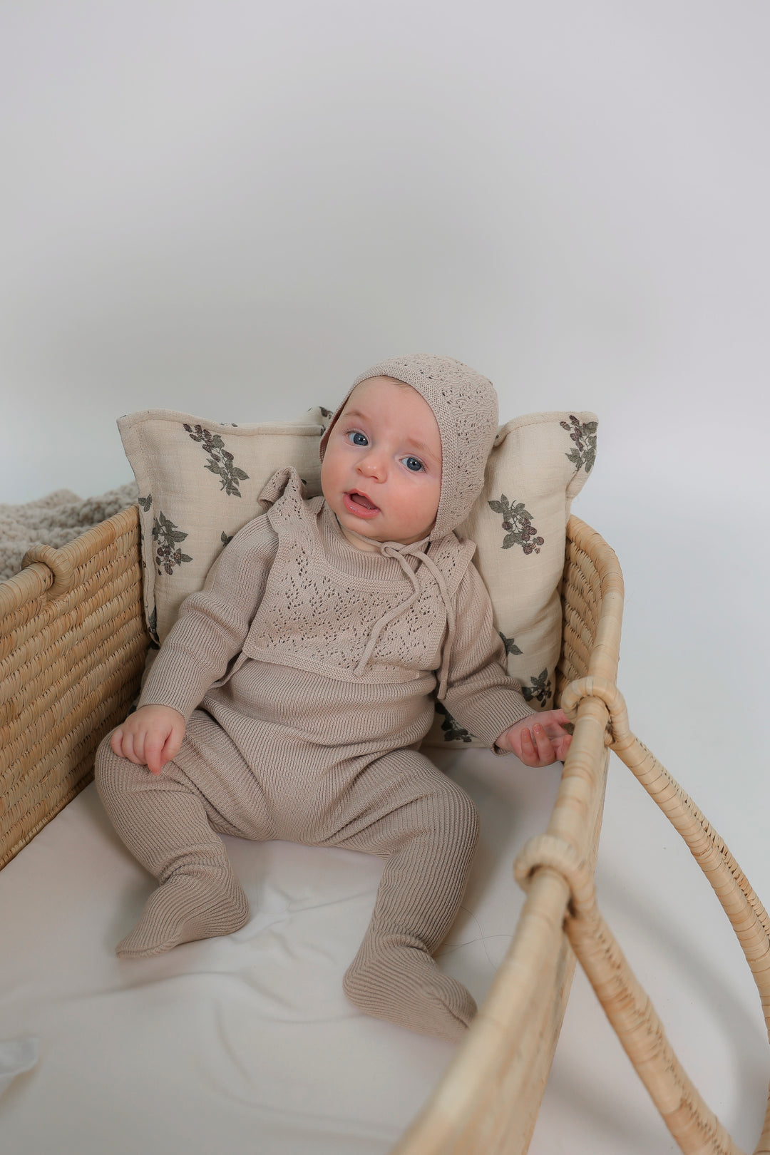 footie knitted bib with bonnet - mushroom
