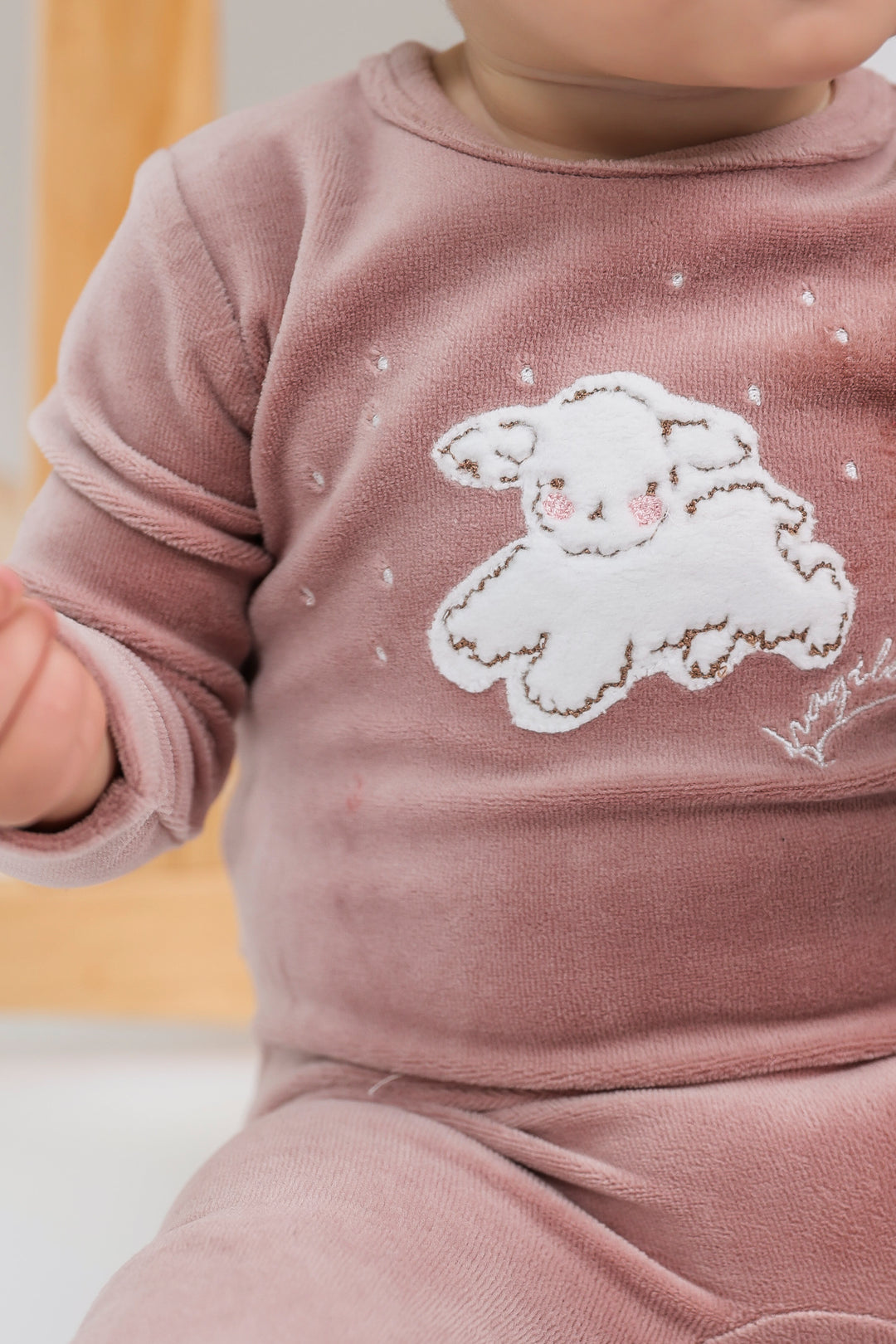 footie velour with baby sheep - blossom