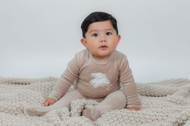 footie velour with baby sheep - beige