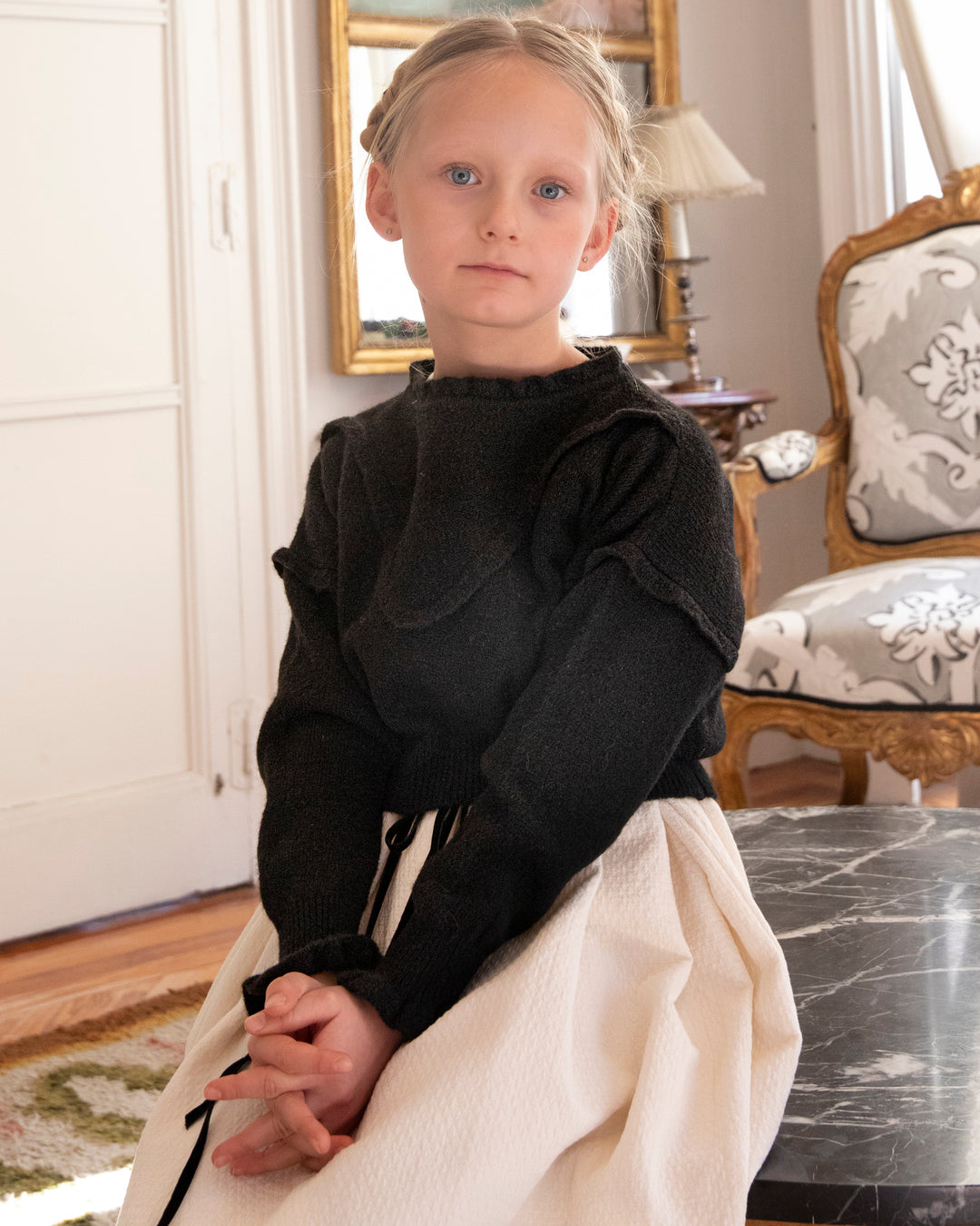 top l/s knit v frill yoke sweater - black